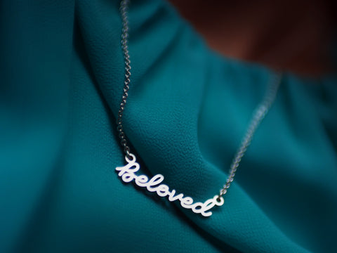 Silberkette mit BELOVED Schriftzug